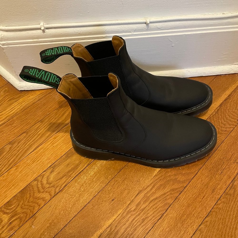 Solovair Black Greasy Dealer Boot, Made in England